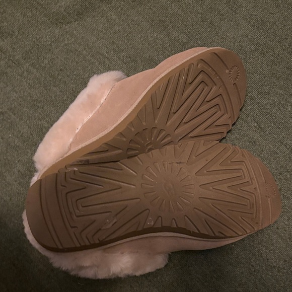UGG Beige Slippers with Plush Lining - Picture 10 of 13